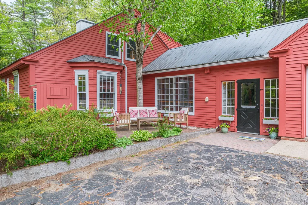 17 Packard Avenue Norway ME 04268