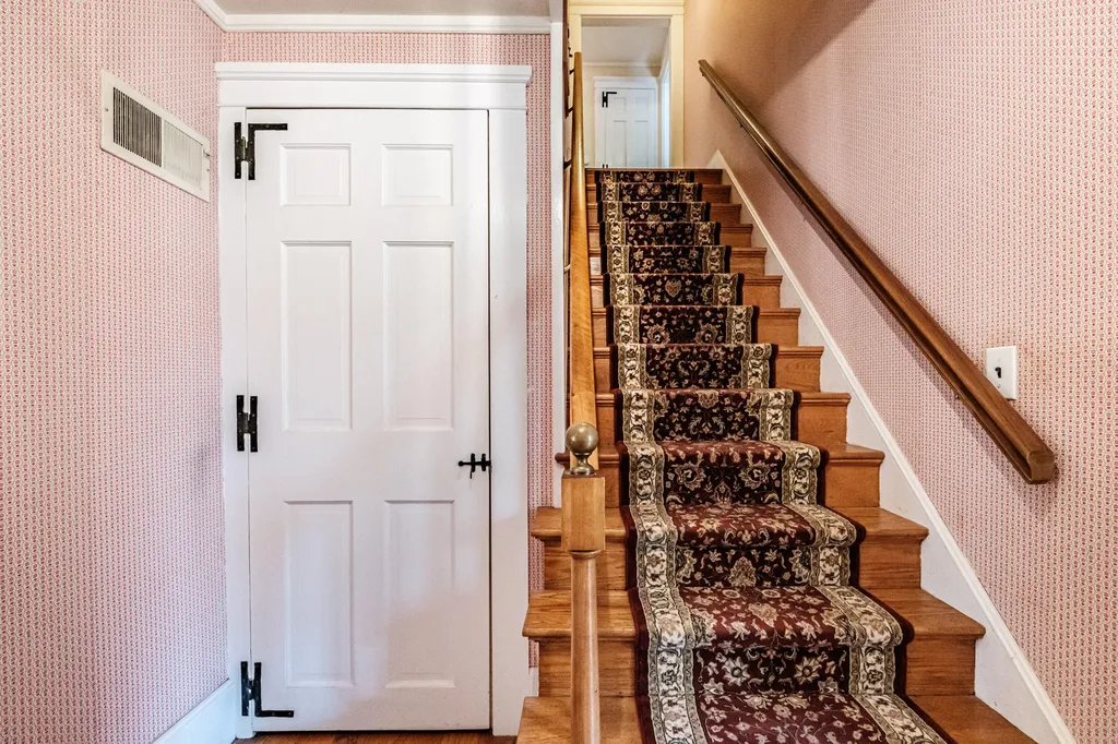 17 Packard Avenue Norway ME 04268