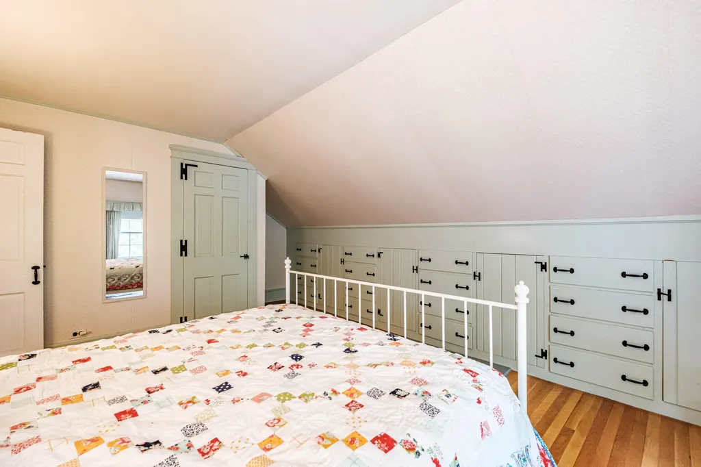 17 Packard Avenue Norway ME 04268