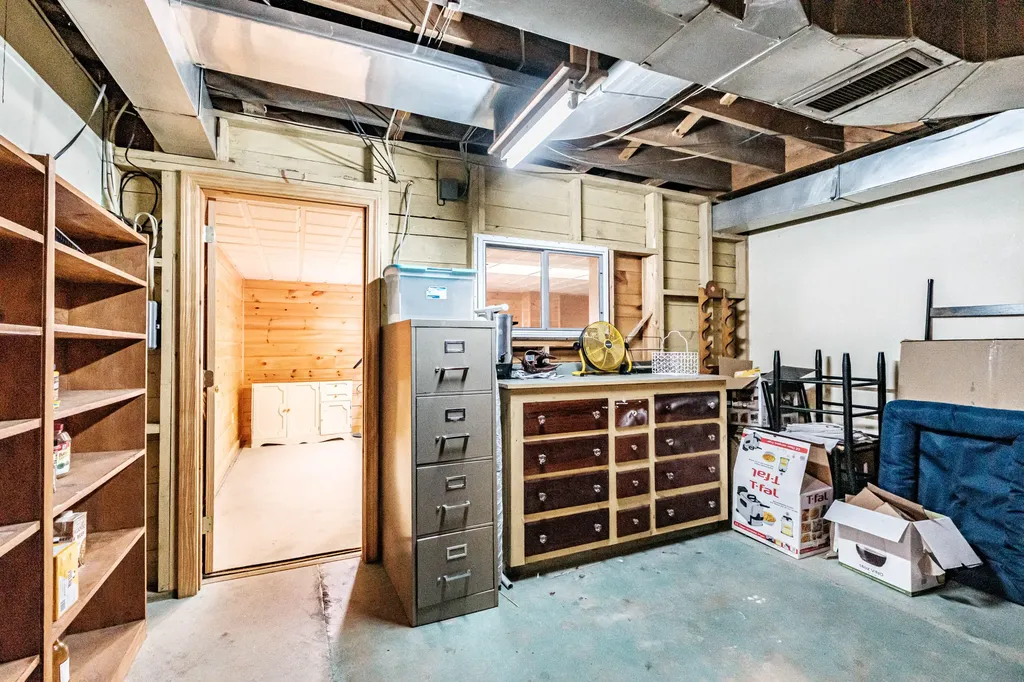 17 Packard Avenue Norway ME 04268