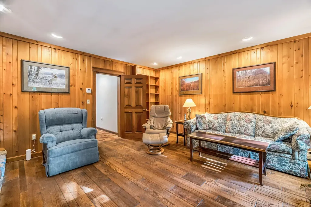 2416 Kennebec Road Newburgh ME 04444
