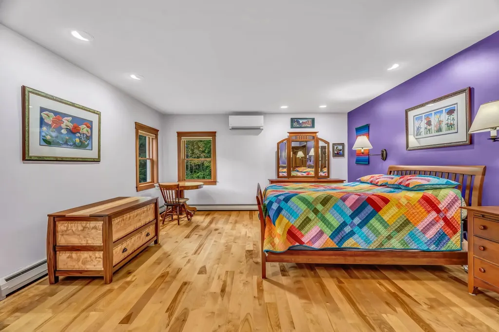 2416 Kennebec Road Newburgh ME 04444