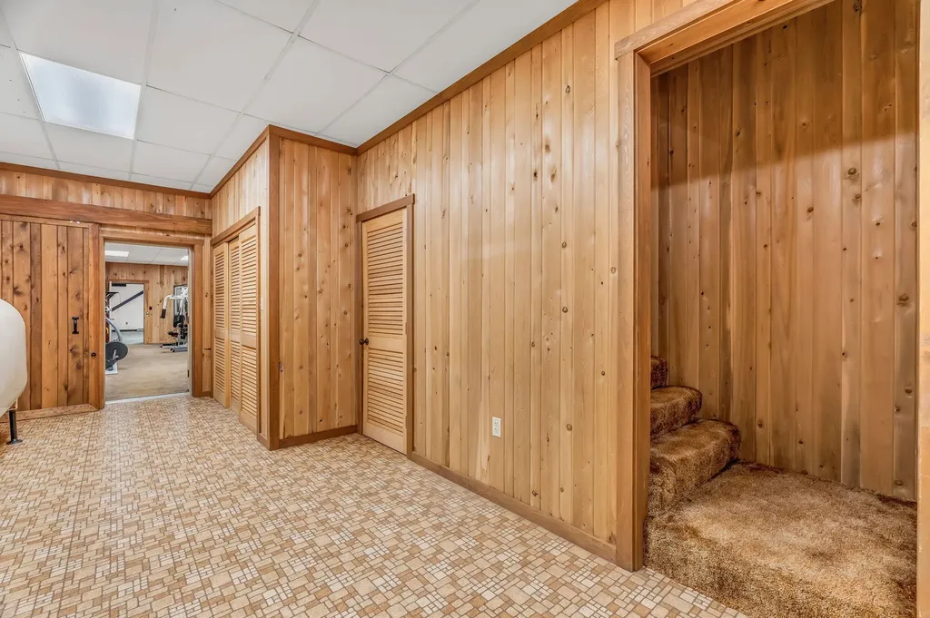2416 Kennebec Road Newburgh ME 04444