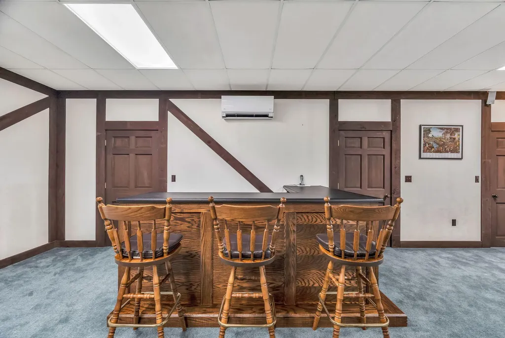 2416 Kennebec Road Newburgh ME 04444