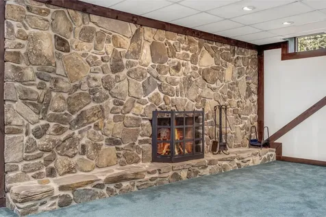 2416 Kennebec Road Newburgh ME 04444