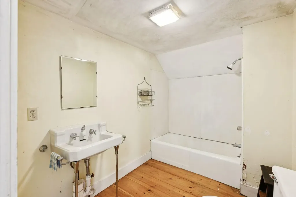 105 Hillside Road Brunswick ME 04011