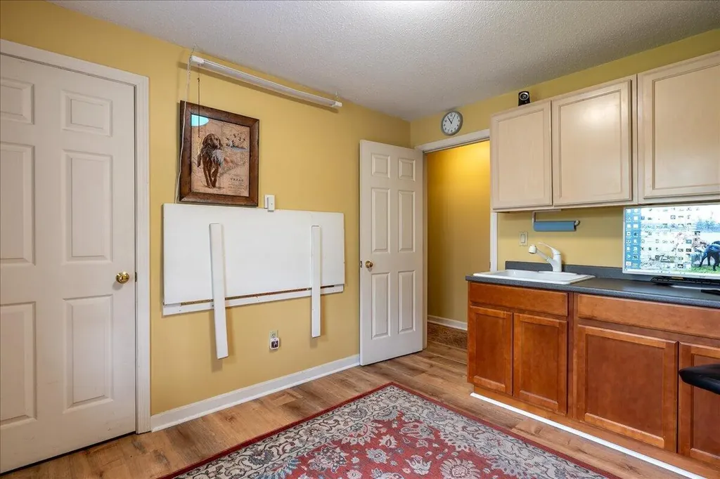 11 Simon Road Waldoboro ME 04572