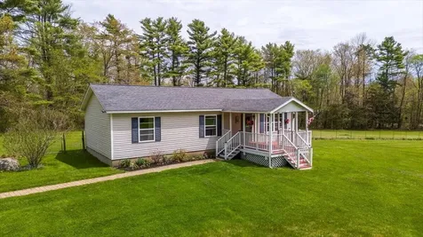 11 Simon Road Waldoboro ME 04572