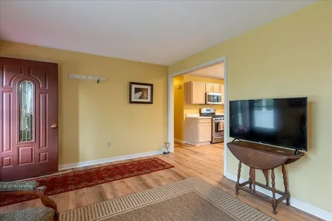 11 Simon Road Waldoboro ME 04572