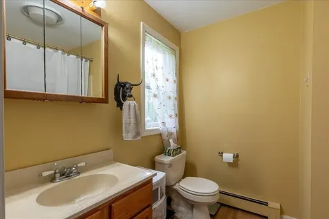 11 Simon Road Waldoboro ME 04572