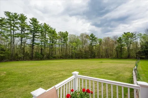 11 Simon Road Waldoboro ME 04572
