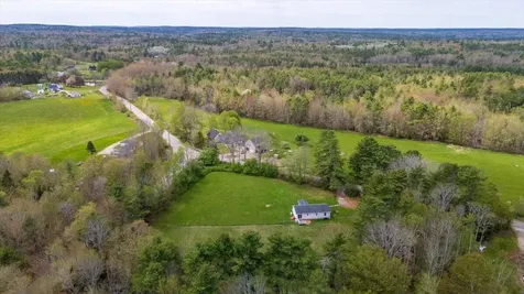 11 Simon Road Waldoboro ME 04572