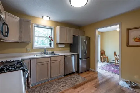 11 Simon Road Waldoboro ME 04572