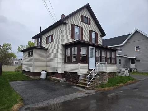 5 Doyle Court Brewer ME 04412