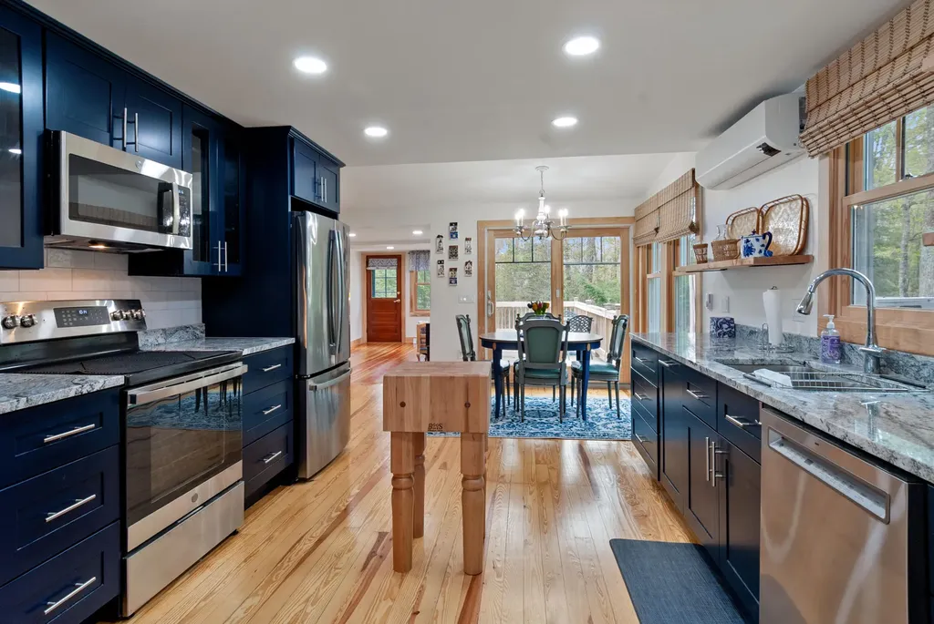86 Basin Road Windham ME 04062