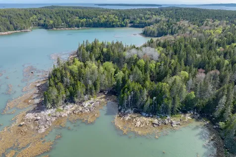 18 Jericho Bay Road Swans Island ME 04685