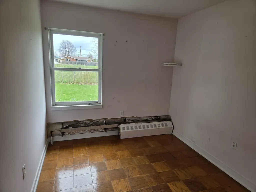 10 Maxwell Lane Bangor ME 04401