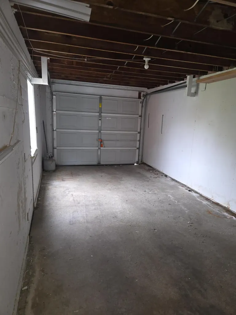 10 Maxwell Lane Bangor ME 04401