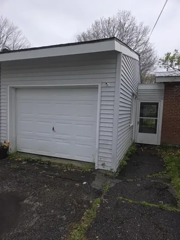 10 Maxwell Lane Bangor ME 04401