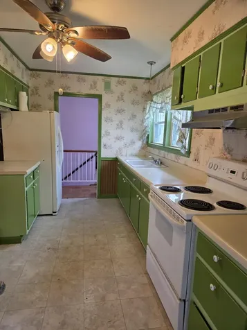 10 Maxwell Lane Bangor ME 04401