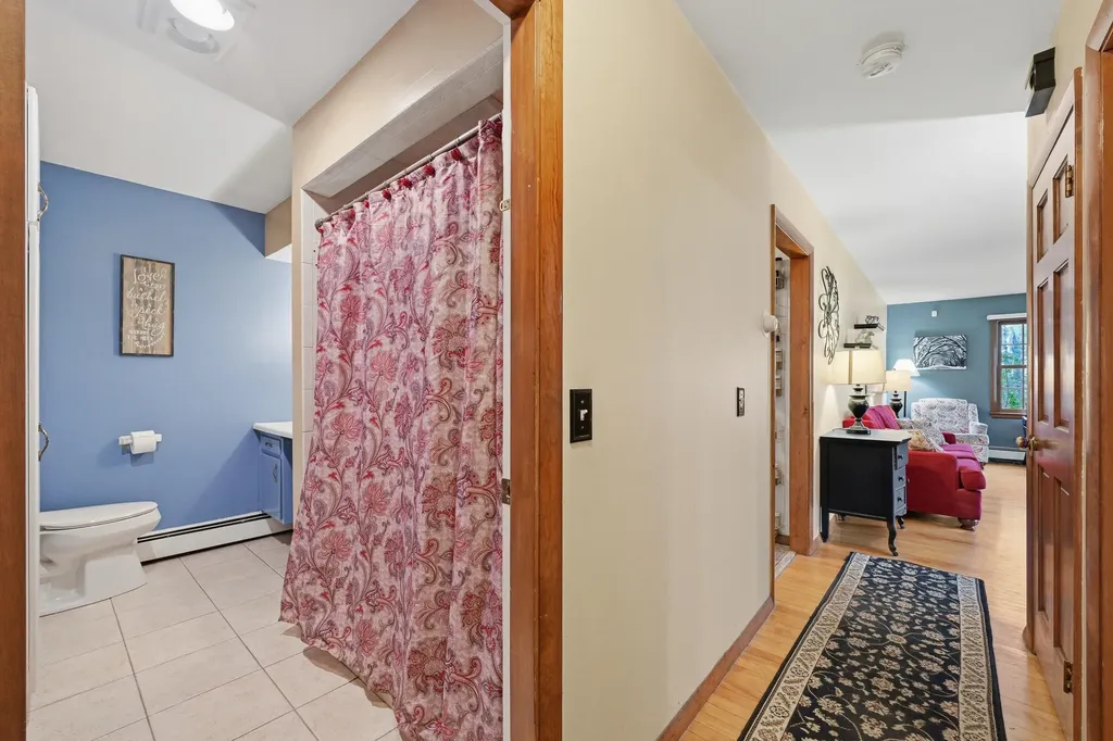 704 W Auburn Road Auburn ME 04210