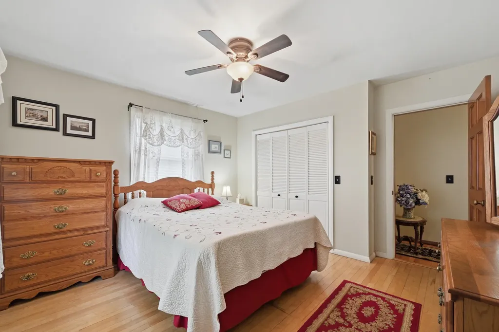 704 W Auburn Road Auburn ME 04210