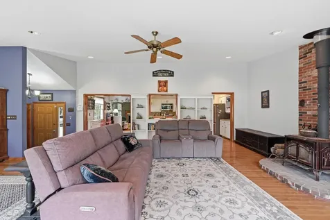 704 W Auburn Road Auburn ME 04210
