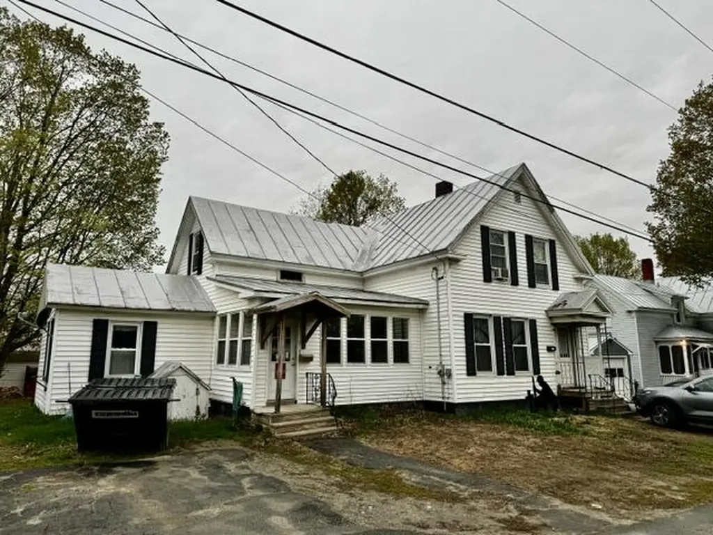 21 South Street Skowhegan ME 04976
