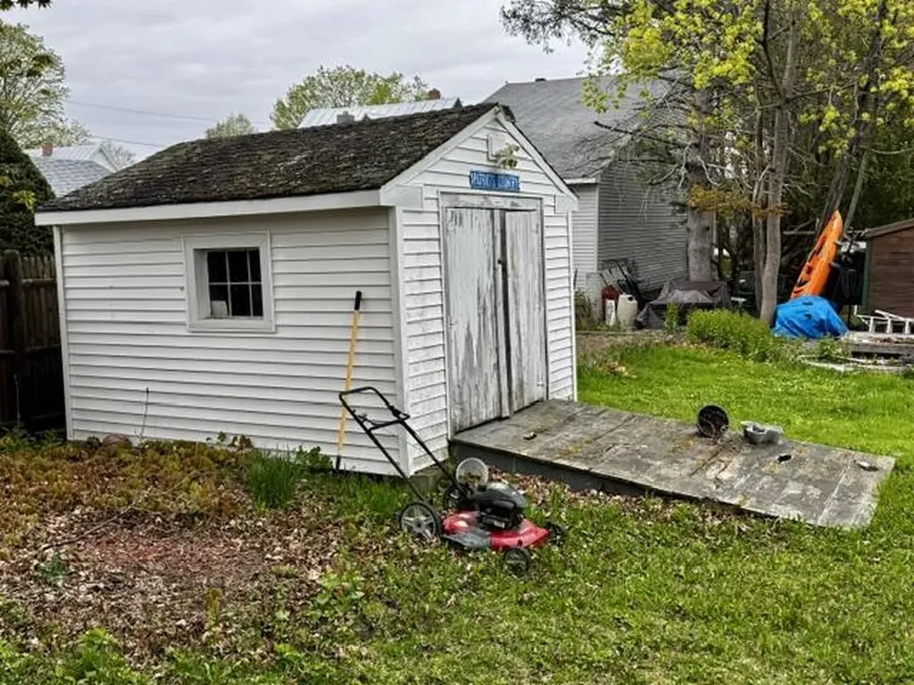 21 South Street Skowhegan ME 04976