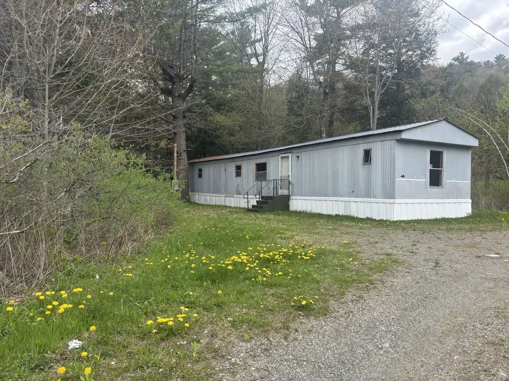 5 Richards Road Vassalboro ME 04989