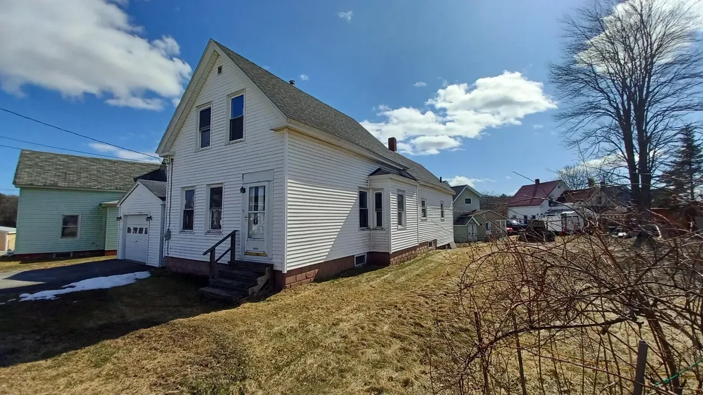 3 Pleasant Street Fairfield ME 04937