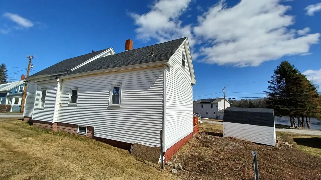 3 Pleasant Street Fairfield ME 04937
