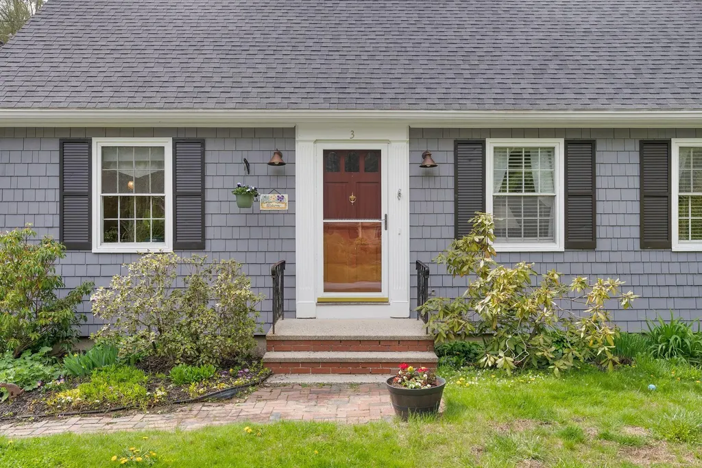 3 Brookside Drive Cumberland ME 04021