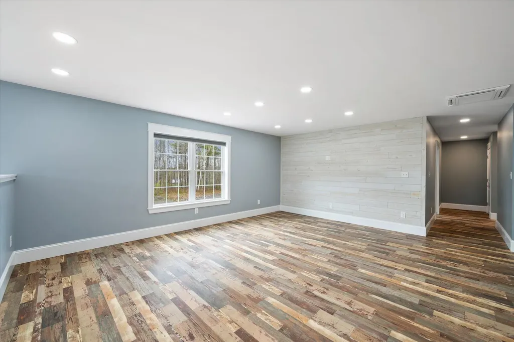 754 River Road Orrington ME 04474
