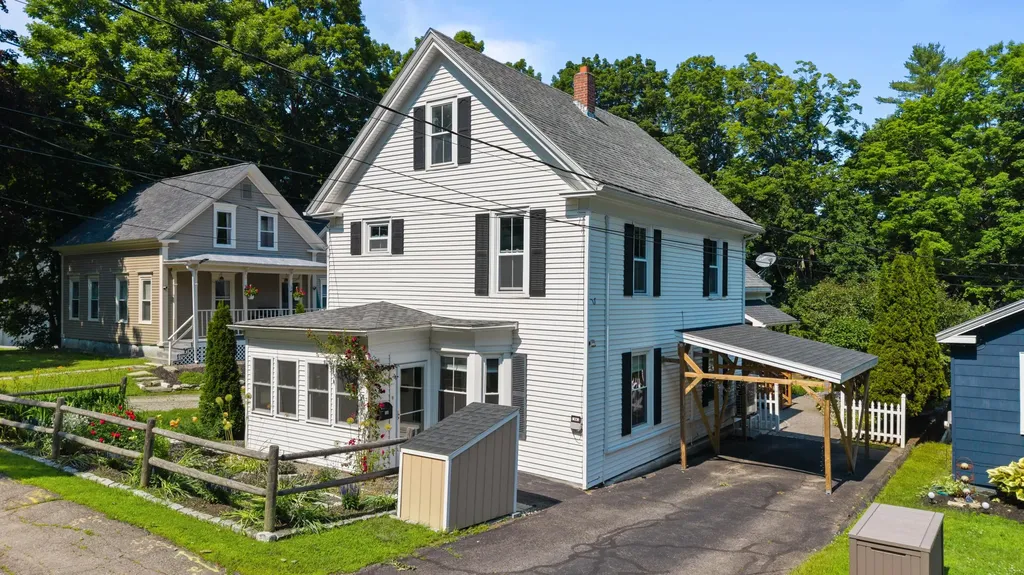 56 Lincoln Avenue Gardiner ME 04345