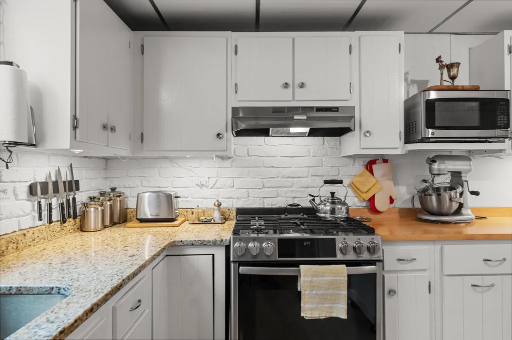 56 Lincoln Avenue Gardiner ME 04345