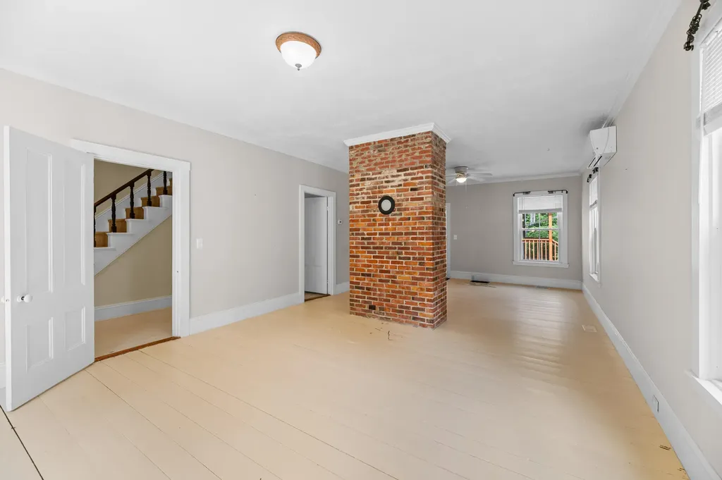 56 Lincoln Avenue Gardiner ME 04345