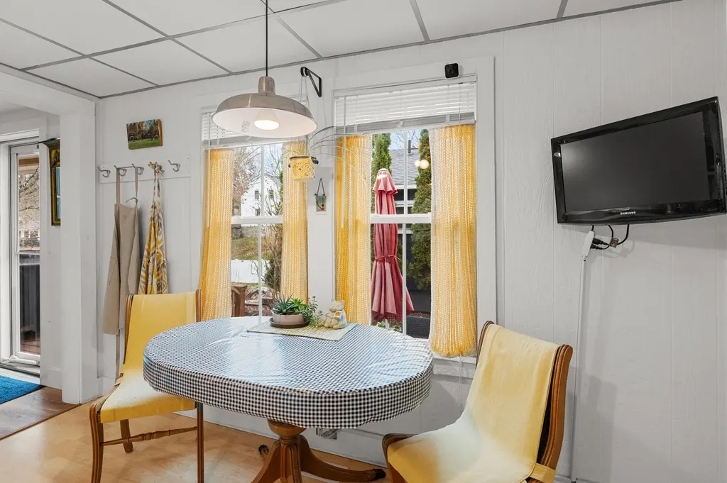 56 Lincoln Avenue Gardiner ME 04345