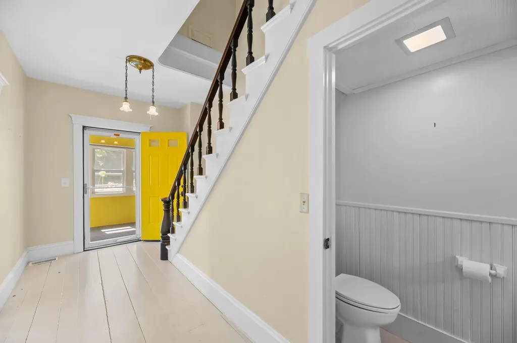56 Lincoln Avenue Gardiner ME 04345