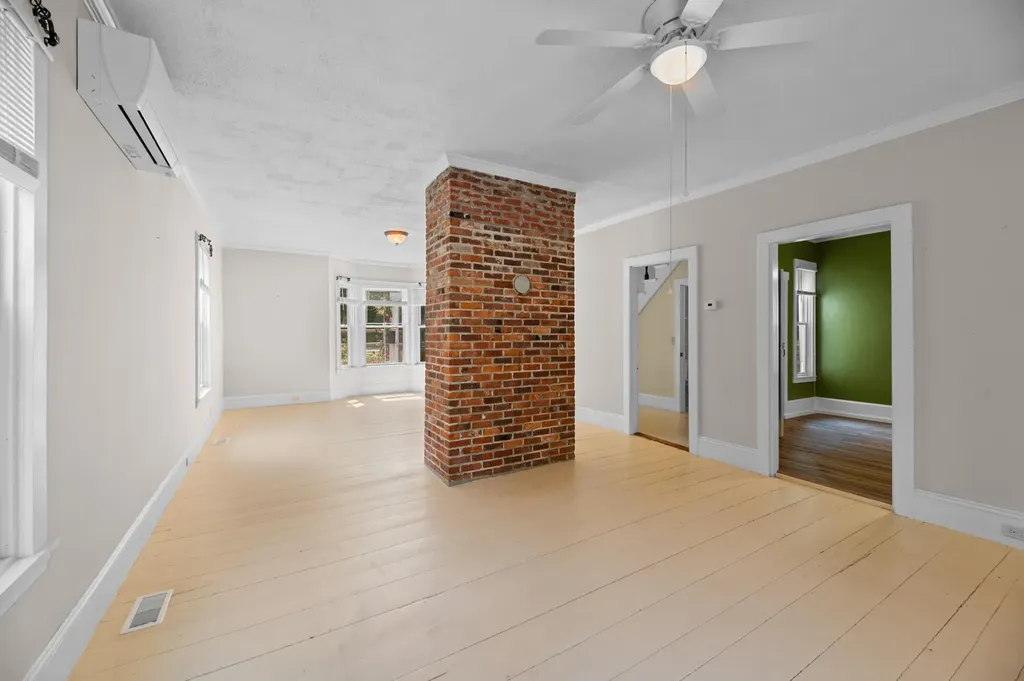 56 Lincoln Avenue Gardiner ME 04345