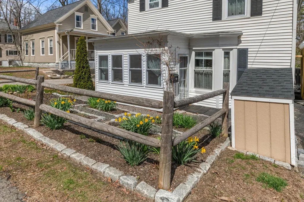 56 Lincoln Avenue Gardiner ME 04345
