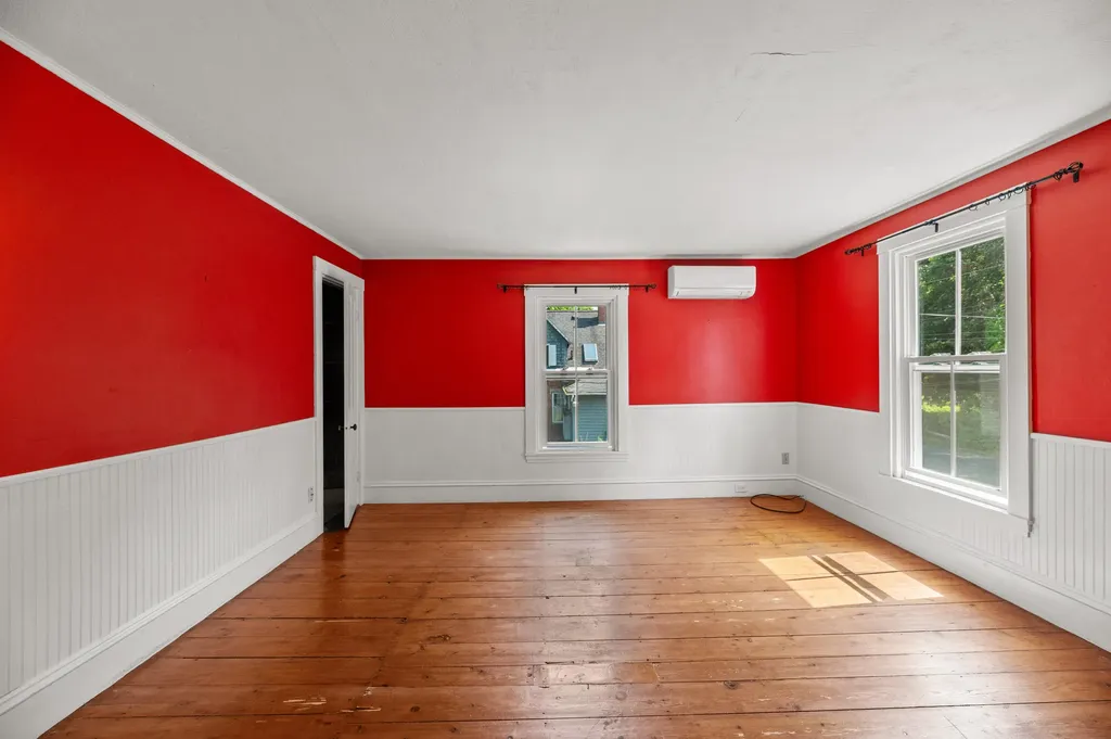 56 Lincoln Avenue Gardiner ME 04345