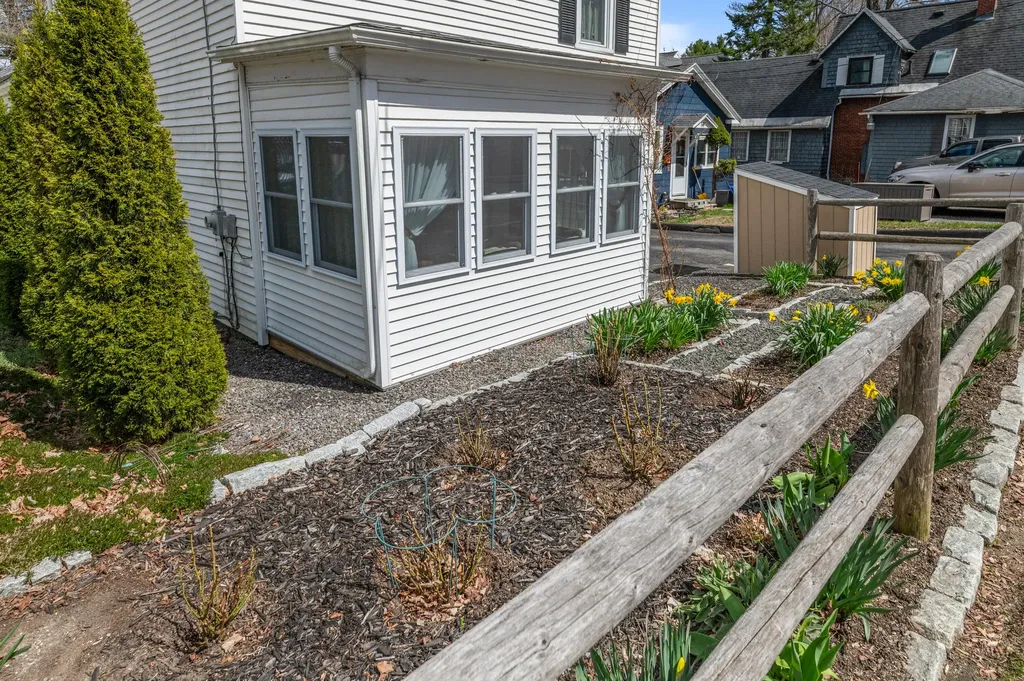 56 Lincoln Avenue Gardiner ME 04345