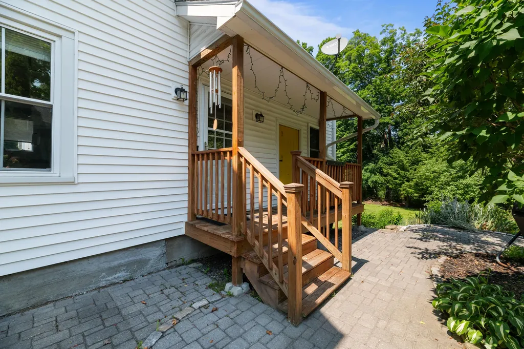 56 Lincoln Avenue Gardiner ME 04345