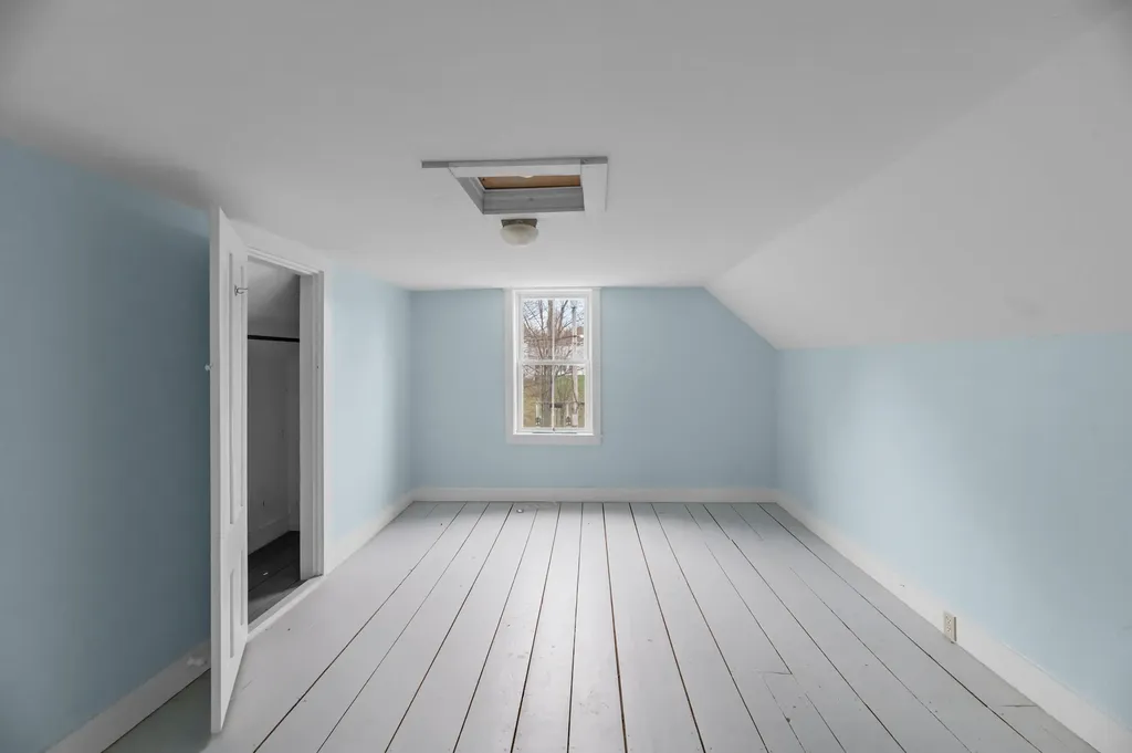 56 Lincoln Avenue Gardiner ME 04345