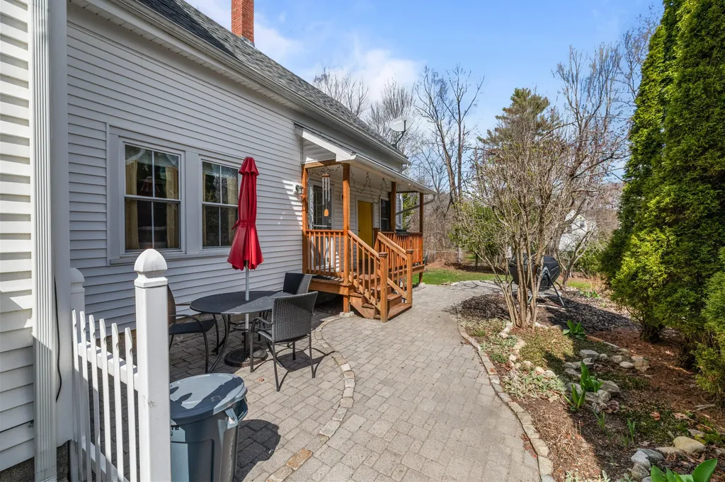 56 Lincoln Avenue Gardiner ME 04345