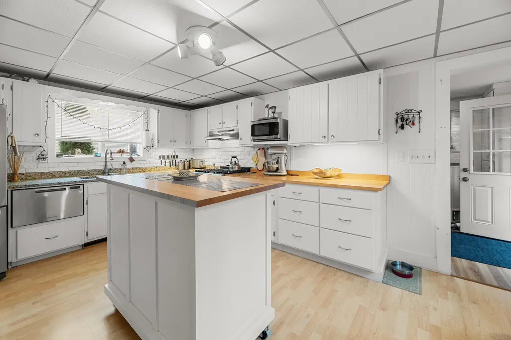 56 Lincoln Avenue Gardiner ME 04345