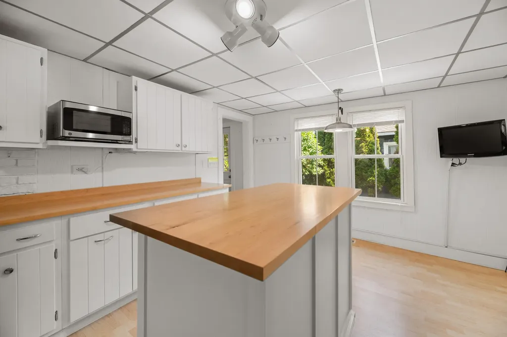 56 Lincoln Avenue Gardiner ME 04345