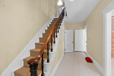 56 Lincoln Avenue Gardiner ME 04345