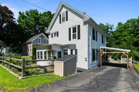 56 Lincoln Avenue Gardiner ME 04345
